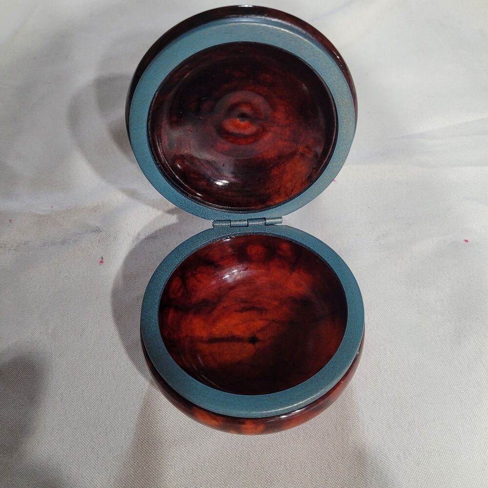 Genuine Red Alabaster Hand Carved Round Dresser Trinket Box, Made in Italy - Picture 4 of 6